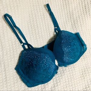 Very Sexy Victoria’s Secret Push Up Bra (34D)